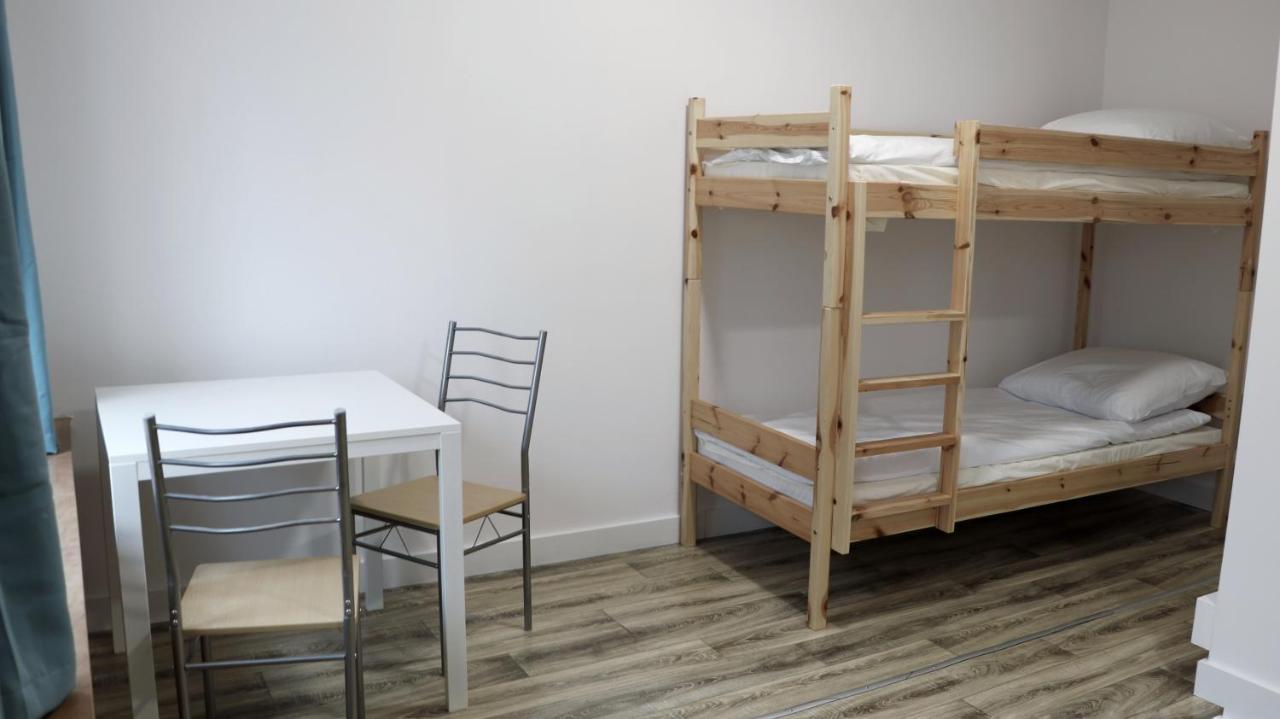 Sanera Hostel Varsó Kültér fotó