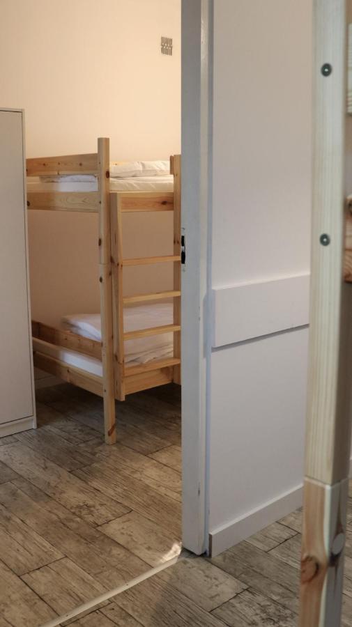 Sanera Hostel Varsó Kültér fotó