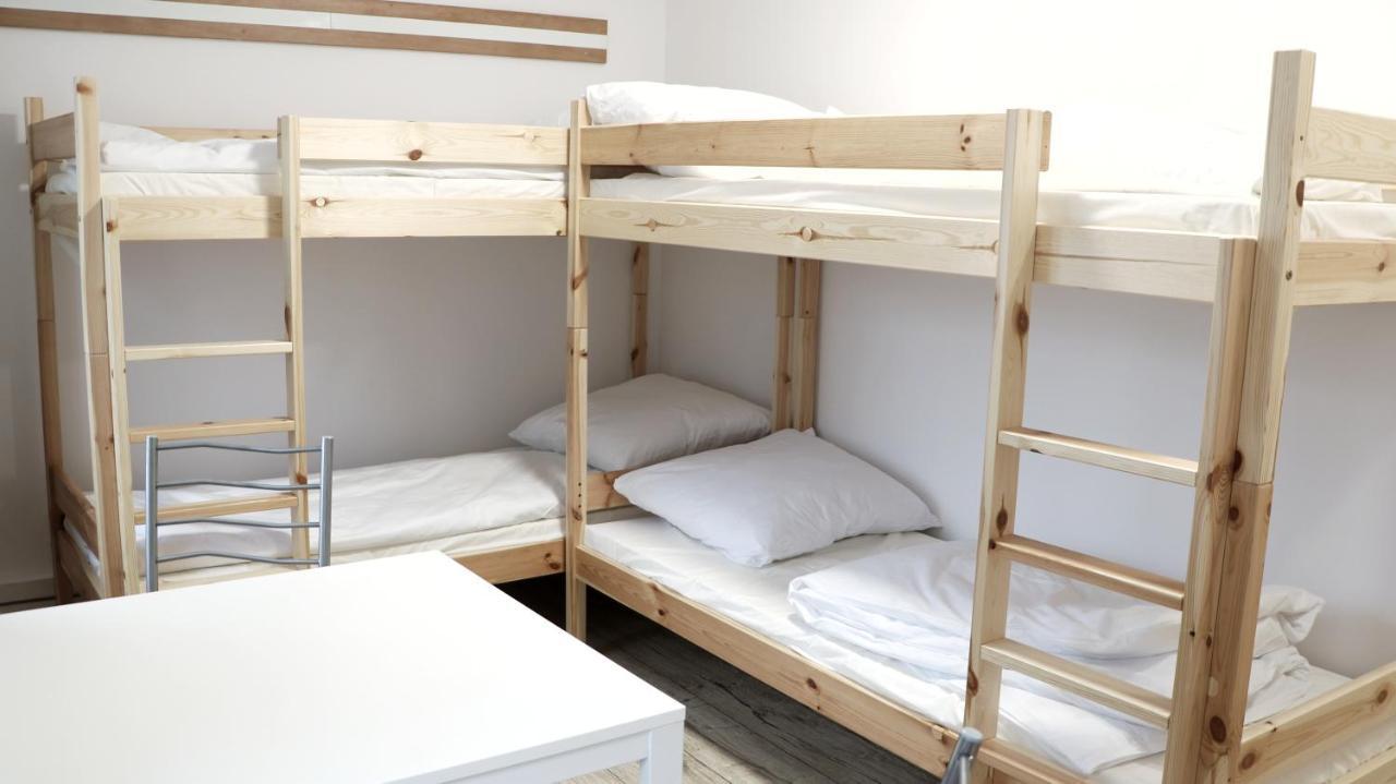 Sanera Hostel Varsó Kültér fotó