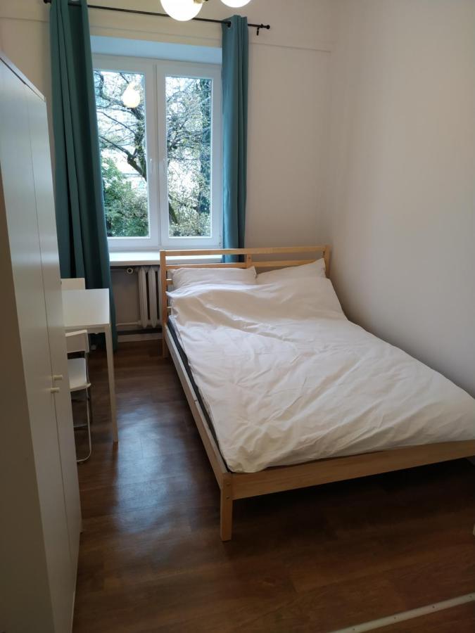 Sanera Hostel Varsó Kültér fotó