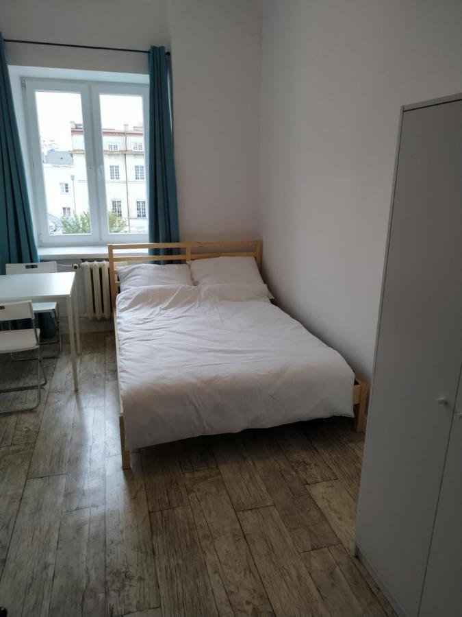 Sanera Hostel Varsó Kültér fotó