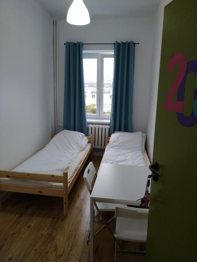 Sanera Hostel Varsó Kültér fotó